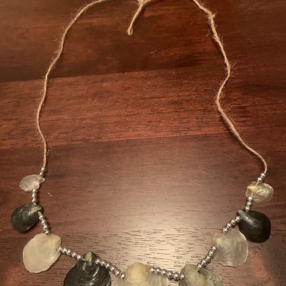 Shell necklace - Picture 2 of 5